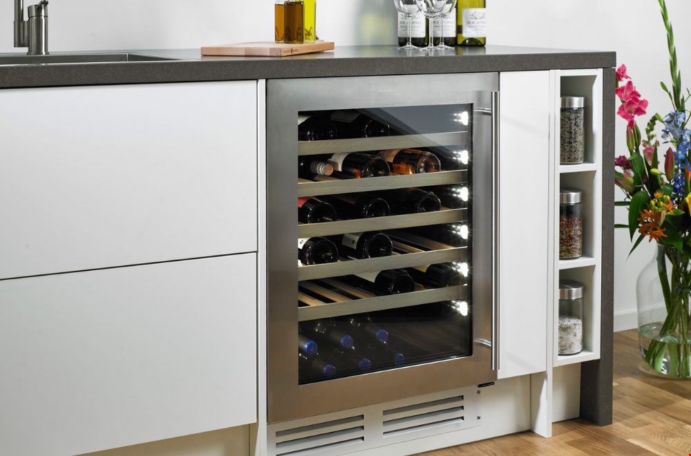 Waarom een wijnklimaatkast een must-have is: je wijn verdient de perfecte plek Waarom een wijnklimaatkast een must-have is: je wijn verdient de perfecte plek